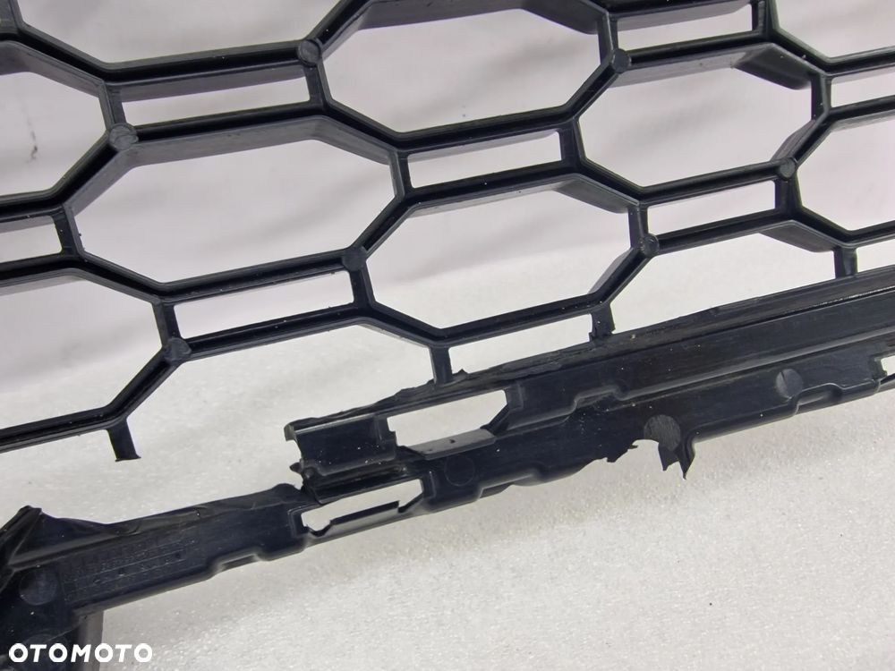 BMW X5 G05 M-PAKIET KRATKA ŚRODKOWA ZDERZAKA PRZEDNIEGO PRZÓD , NR 51118069211 , NR AUKCJI KR126 - 13