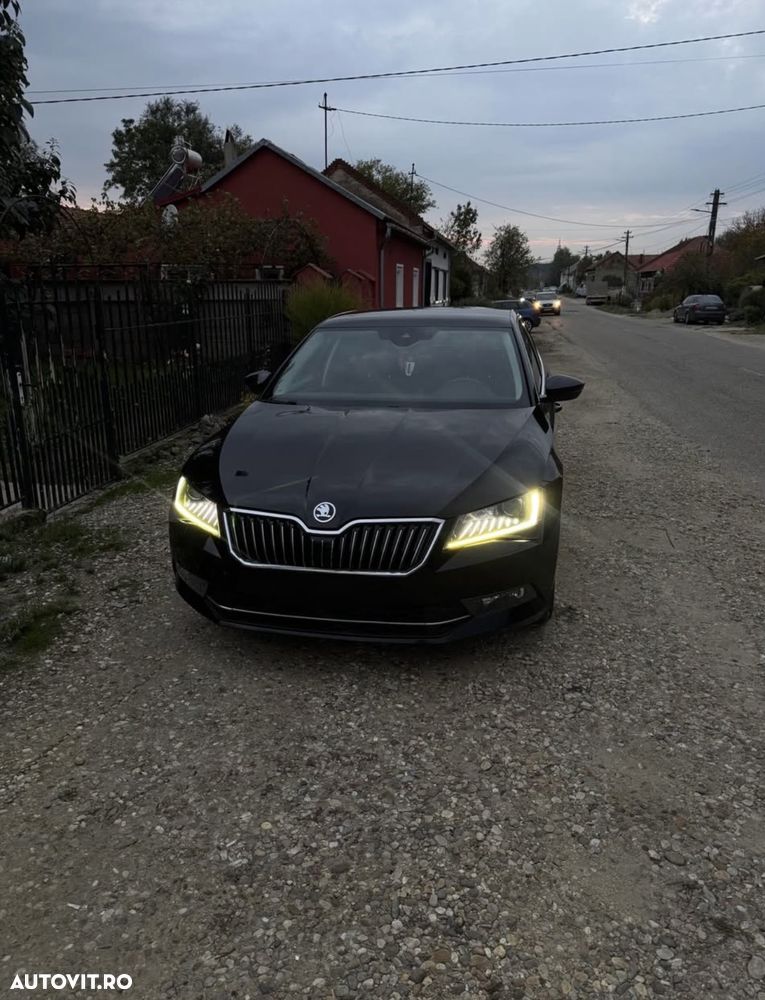 Skoda Superb 2.0 TDI DSG Style - 6
