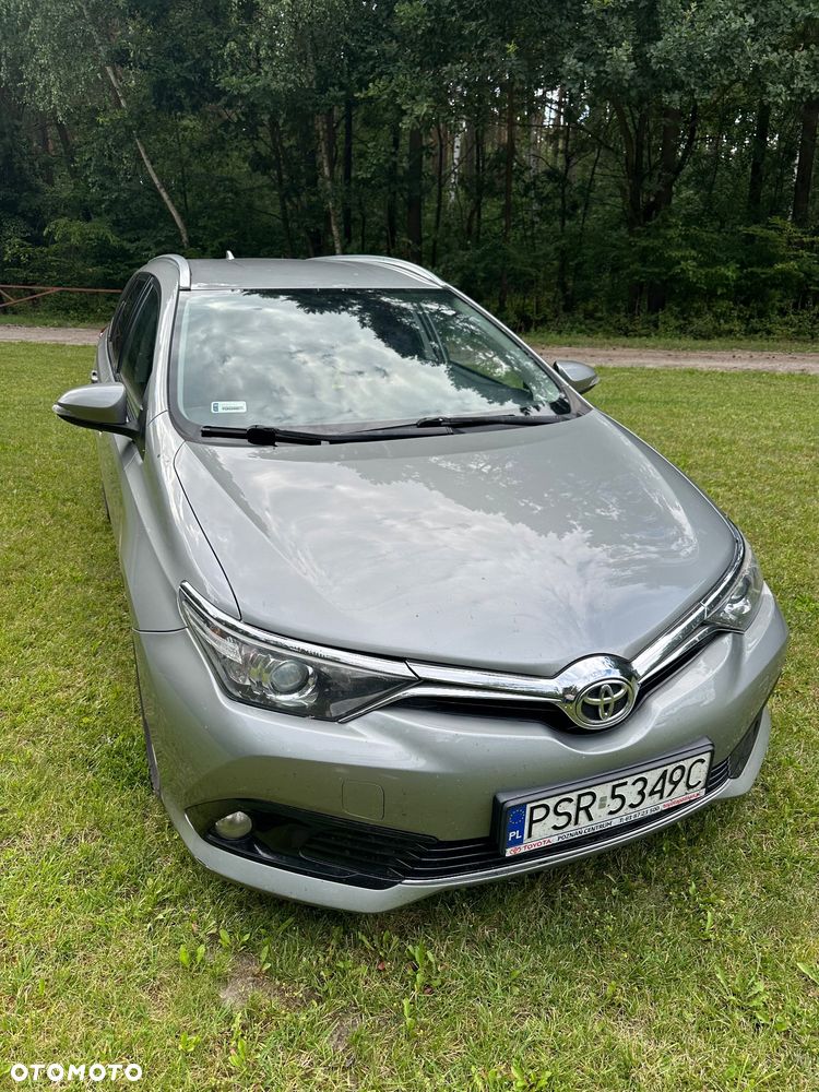 Toyota Auris 1.6 D-4D Dynamic - 1