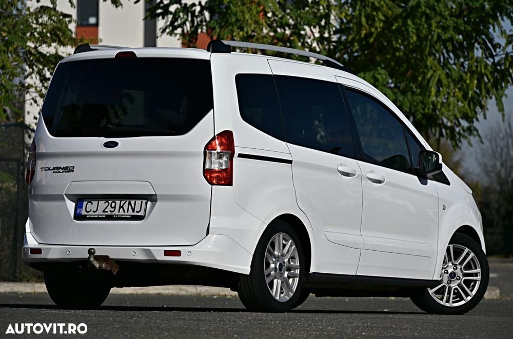 Ford Tourneo Courier 1.5 TDCi Trend - 25