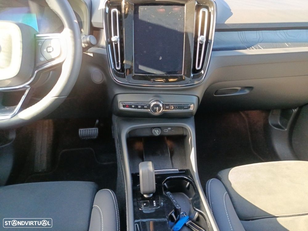 Volvo C40 Recharge Plus - 11