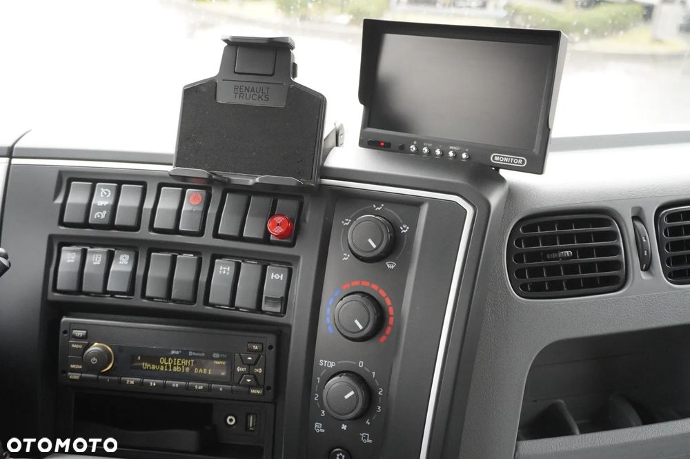 Renault D210 12T / Chłodnia Bitemperatura / 10 sztuk - 25