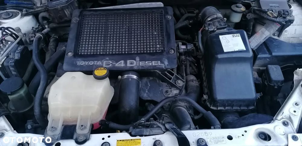 Toyota RAV4 D-4D 4x4 - 12