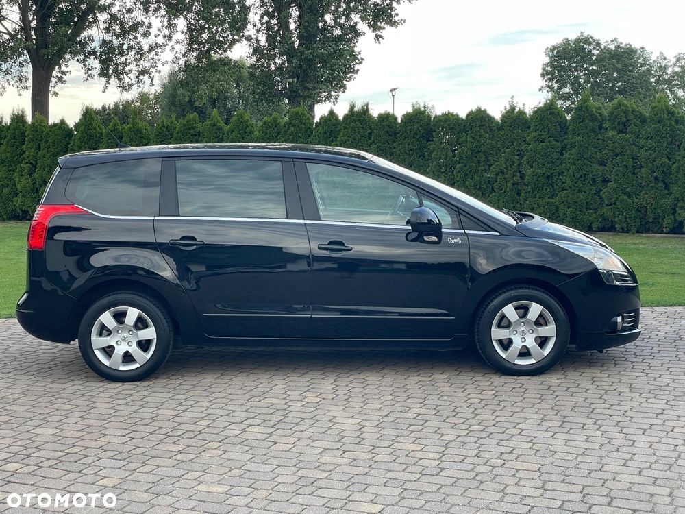 Peugeot 5008 HDI FAP 150 Family - 12