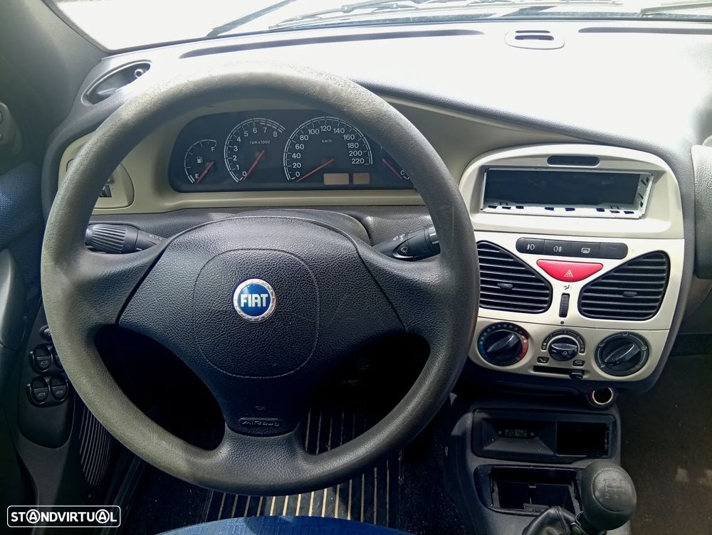 Fiat Palio Weekend 16V - 5