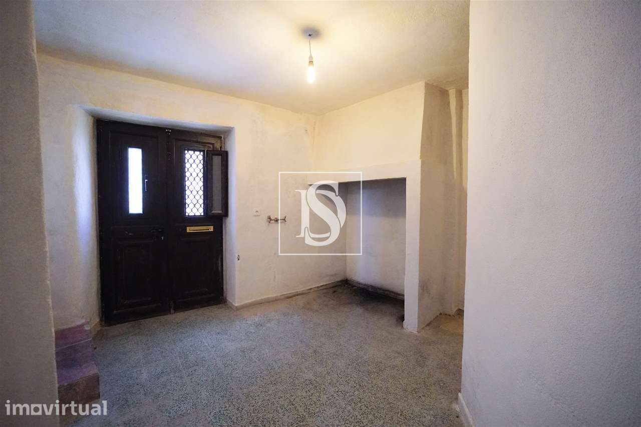 🏡 Moradia T3 no centro da aldeia de Soudos com excelente terra - Grande imagem: 2/19