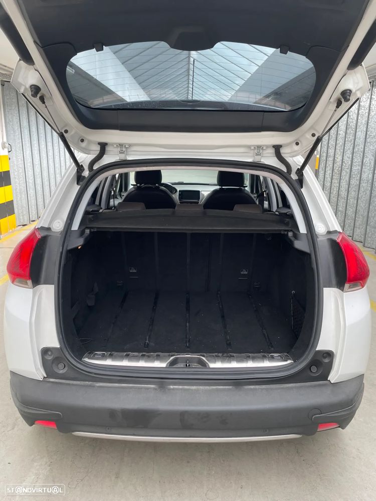 Peugeot 2008 1.6 e-HDi Allure 2-Tronic - 37