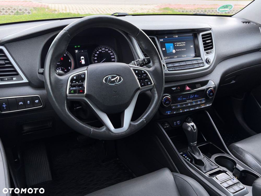Hyundai Tucson 2.0 CRDI 4WD Automatik Premium - 29