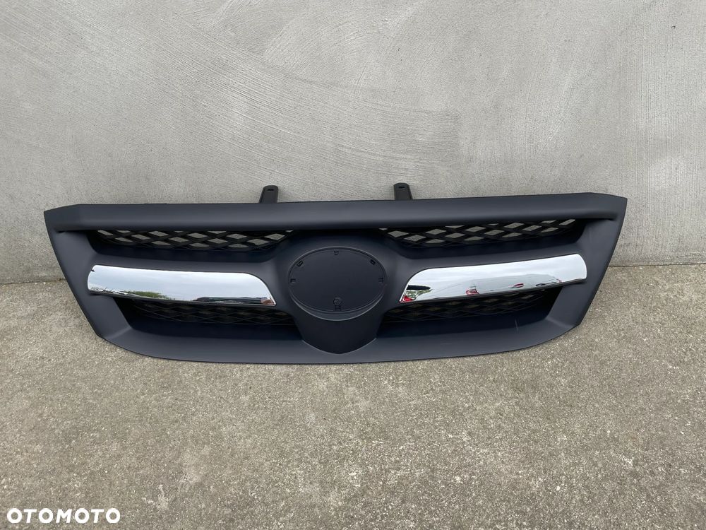 ATRAPA TOYOTA HILUX  2005-2008 - NOWA - 1