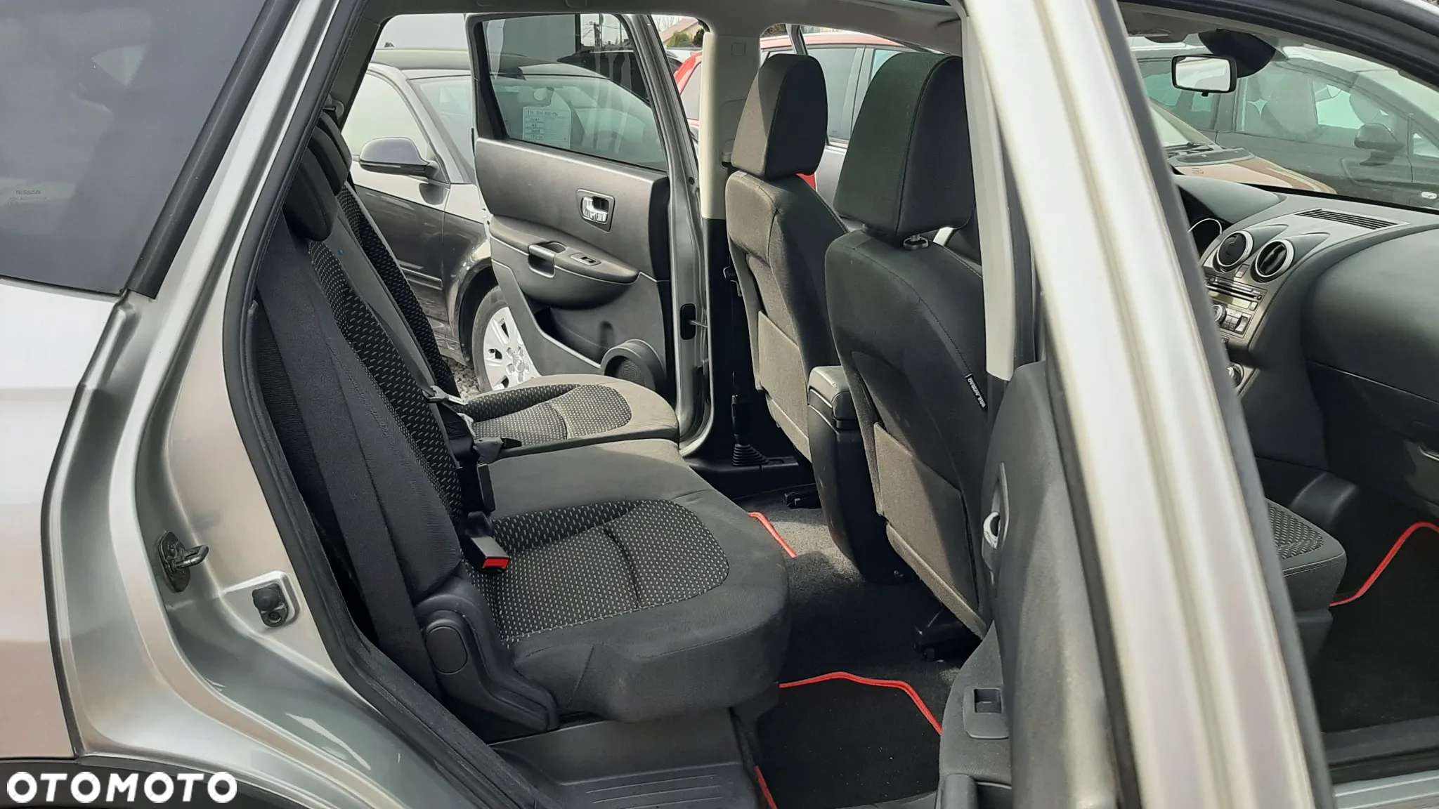 Nissan Qashqai+2 2.0 Visia - 14