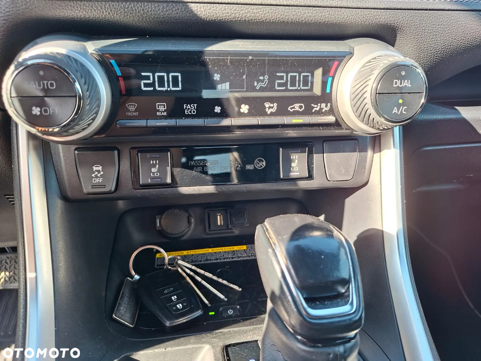 Toyota RAV4 2.5 Hybrid Black Edition by JBL 4x4 - 11