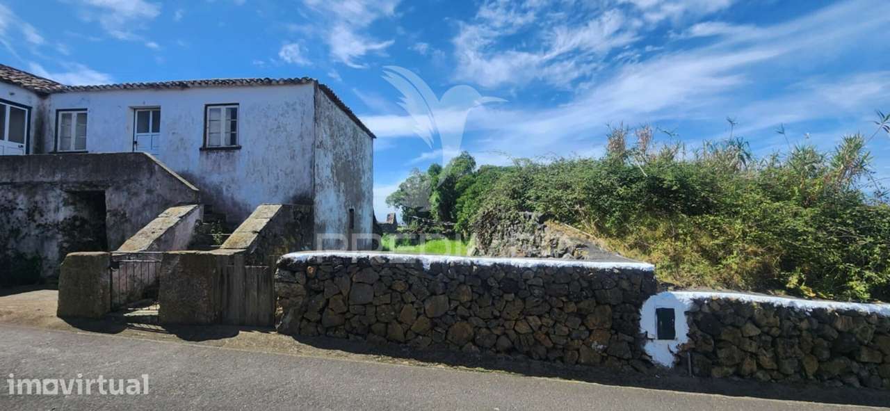 Ruína para Recuperar com Vista Mar Deslumbrante no Raminho - Grande imagem: 2/5