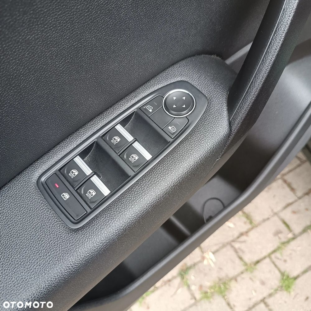 Renault Captur - 25
