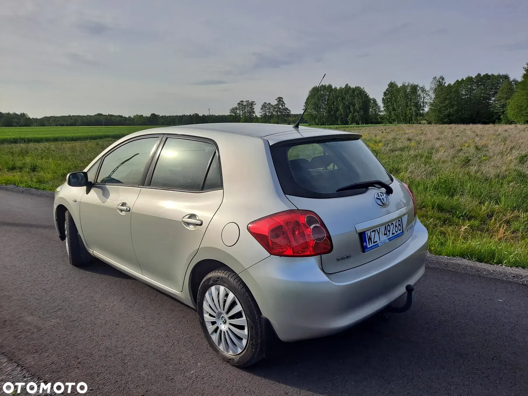 Toyota Auris 1.6 VVT-i Sol - 2