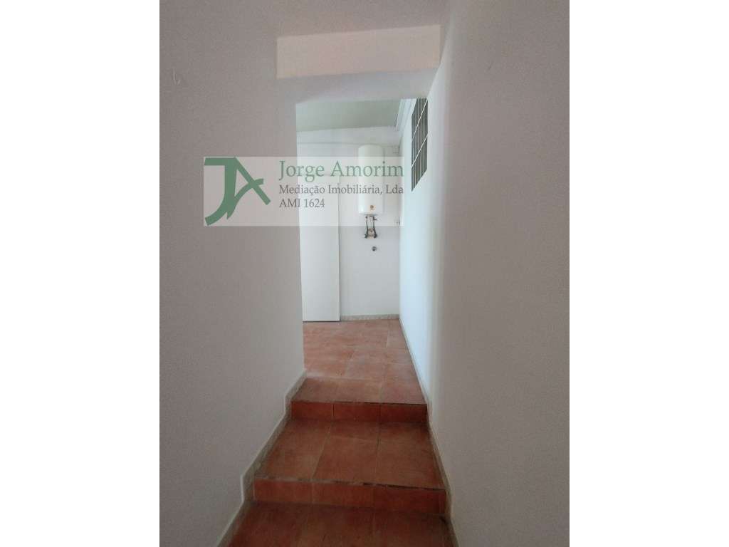 CasaT1 independente. Renovado. Junto ao Arrábida shopping. - Grande imagem: 4/8