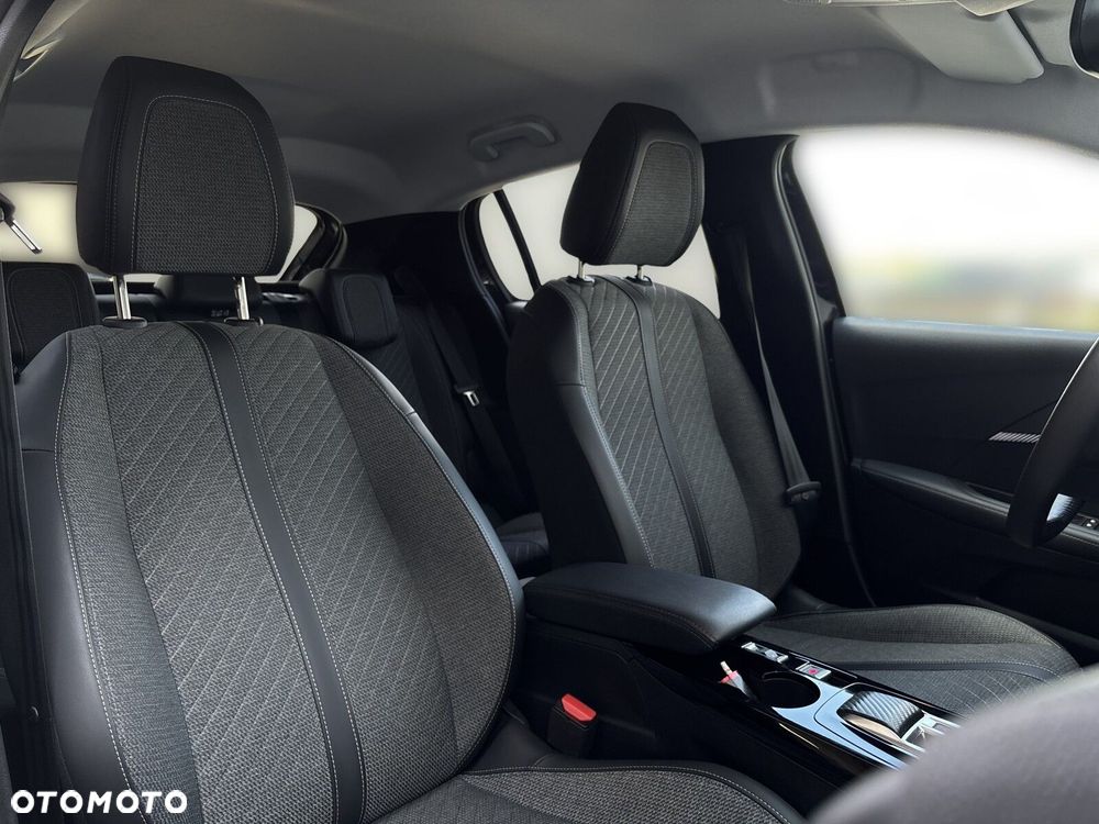 Peugeot 208 1.2 PureTech Allure S&S EAT8 - 32