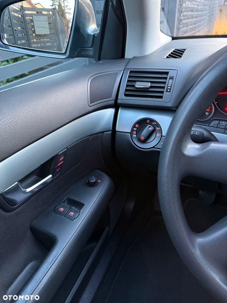 Audi A4 Limousine 2 - 11