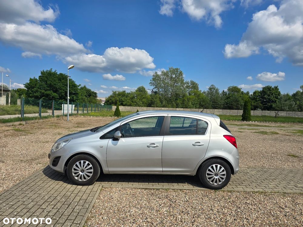 Opel Corsa 1.4 16V Edition - 9
