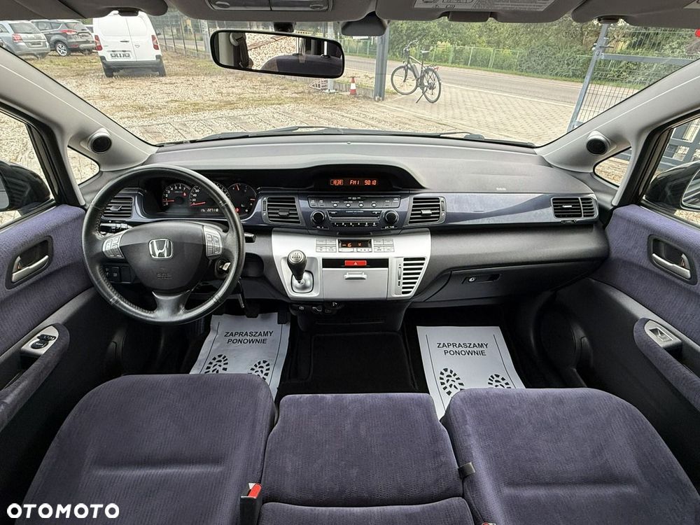 Honda FR-V - 5