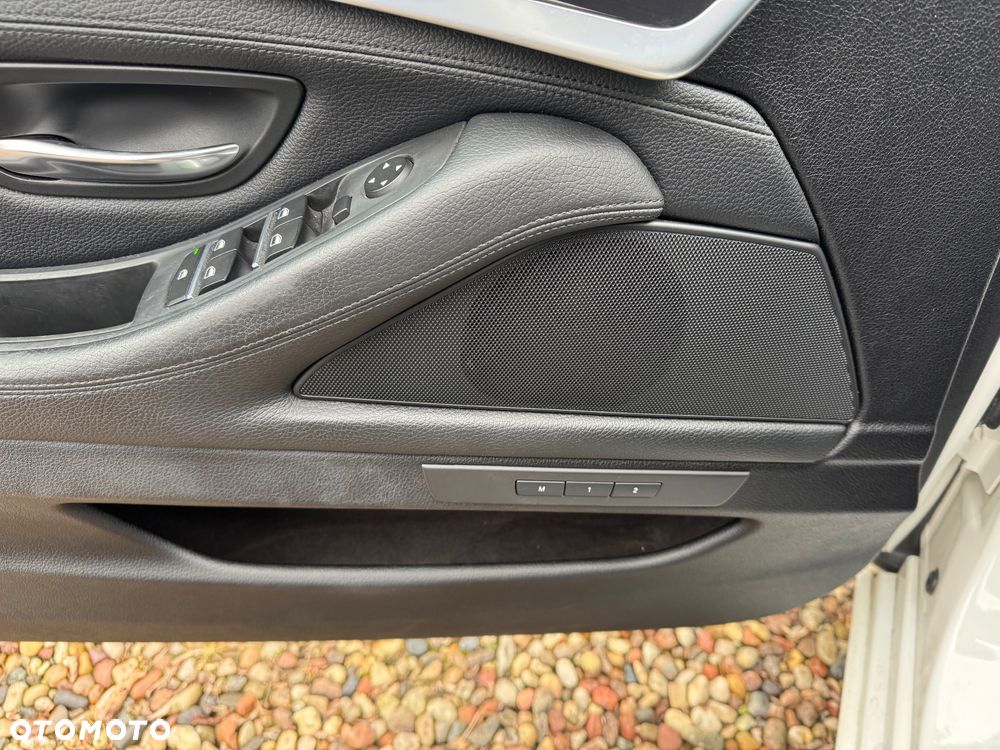 BMW Seria 5 525d xDrive - 19