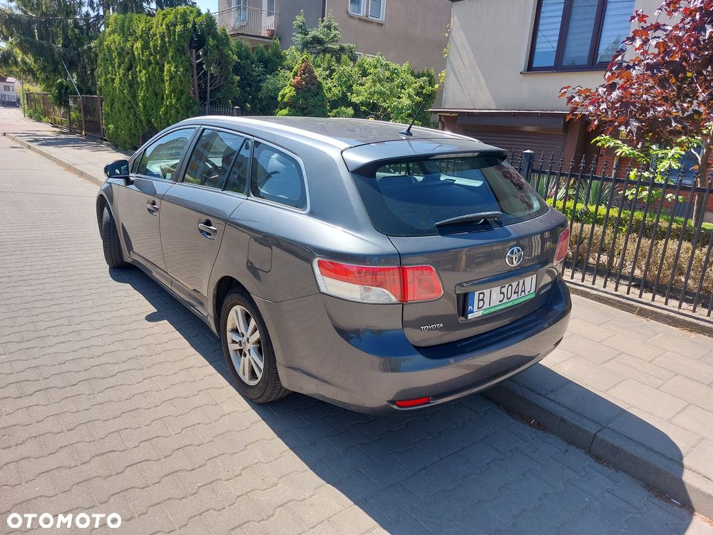 Toyota Avensis 2.0 D-4D Sol - 3