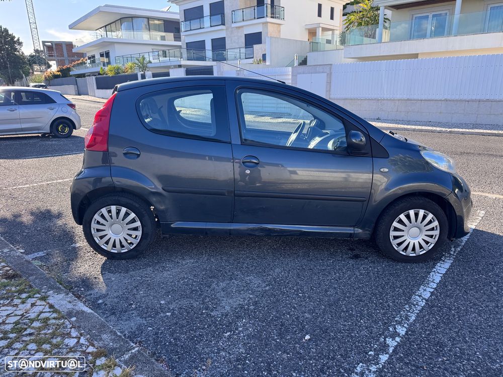 Peugeot 107 1.0 Trendy 2 Tronic - 8