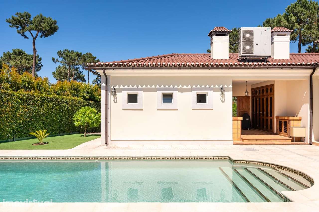 Moradia T5 + 5 com piscina, Aroeira, Almada - Grande imagem: 2/39