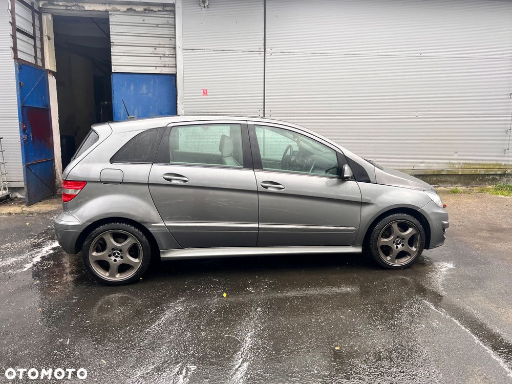 Mercedes-Benz Klasa B 180 CDI - 18