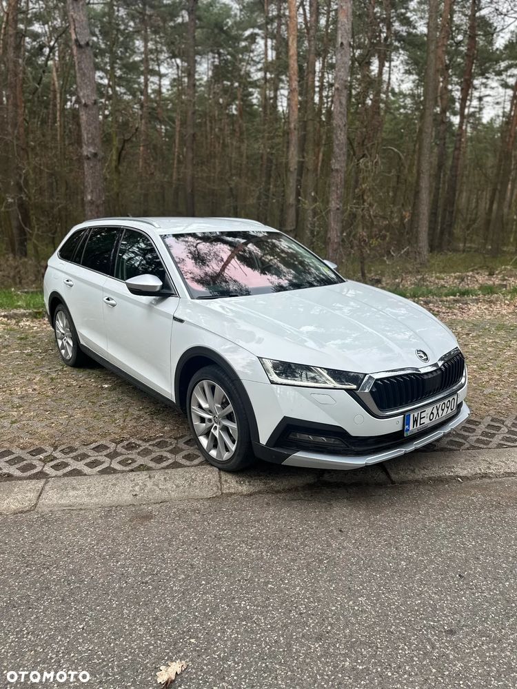 Skoda Octavia 2.0 TSI 4x4 Scout DSG - 3