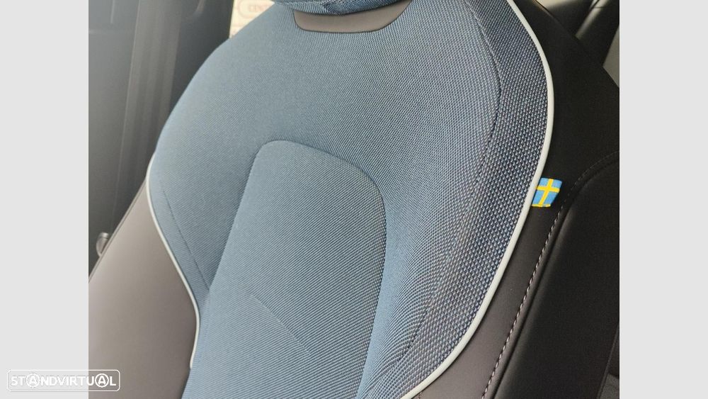 Volvo EX30 69 kWh Single Motor Extended Range Plus - 22