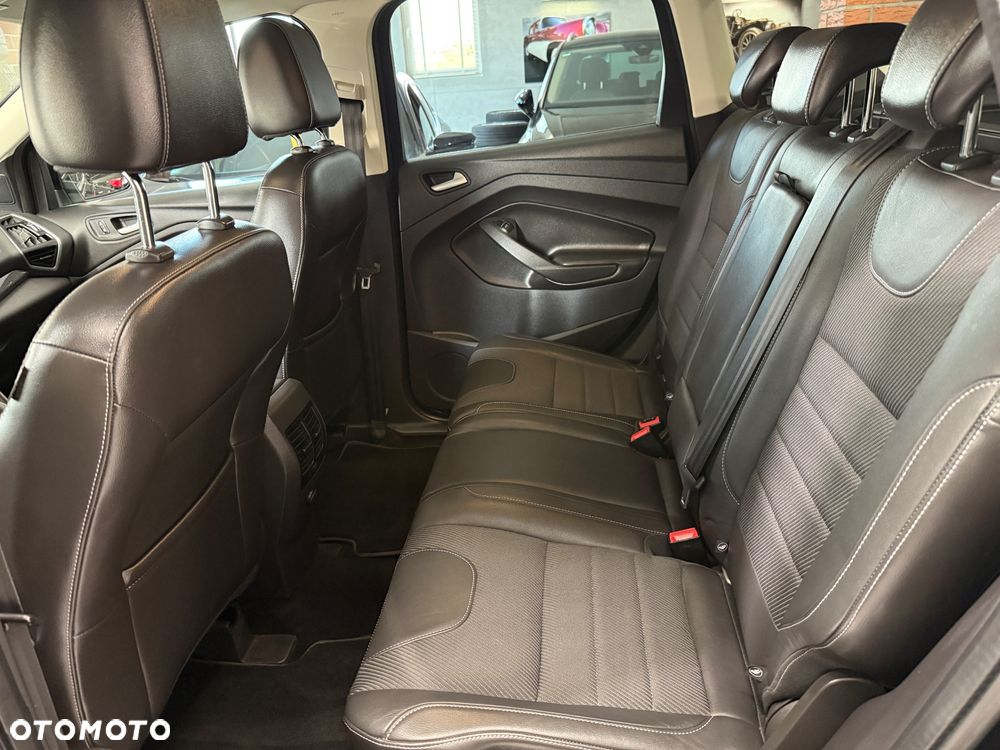 Ford Kuga 1.6 EcoBoost 2x4 Titanium - 14