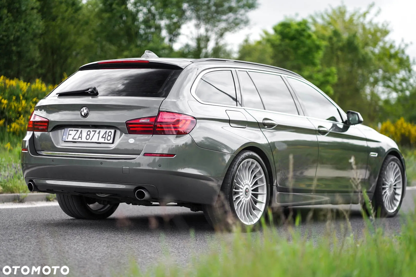 BMW Seria 5 535d Touring Luxury Line - 7