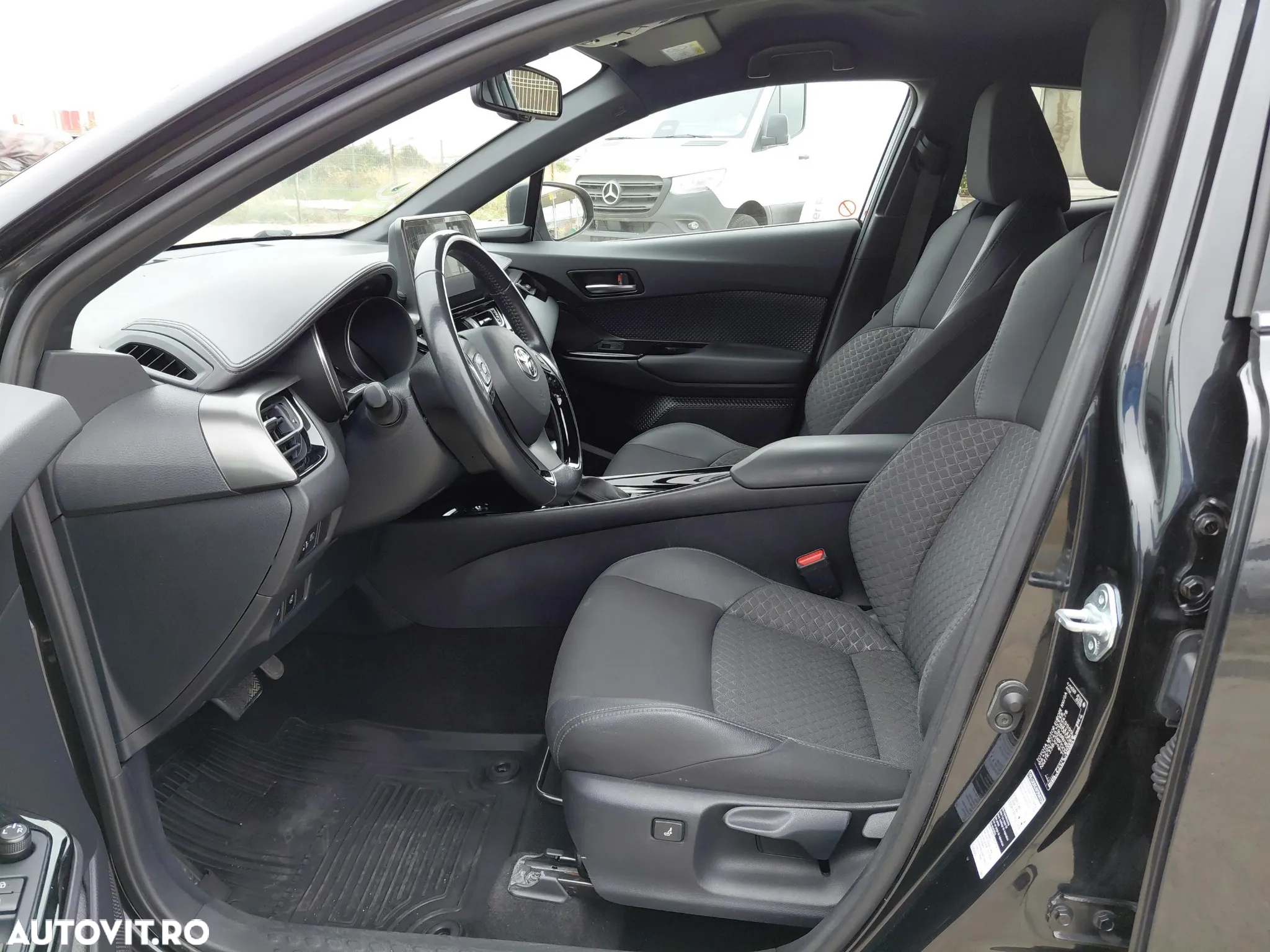 Toyota C-HR 1.8 HSD 122 CP 4x2 CVT Style - 12