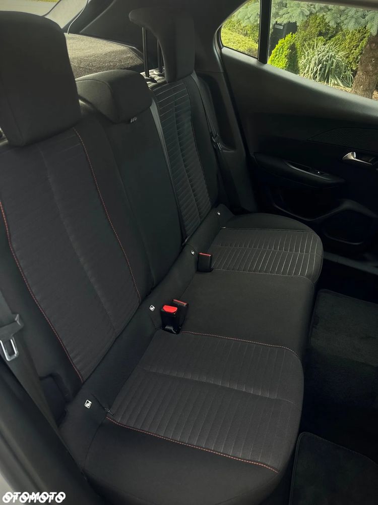 Peugeot 2008 - 9