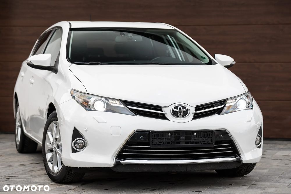 Toyota Auris 1.6 Prestige - 5