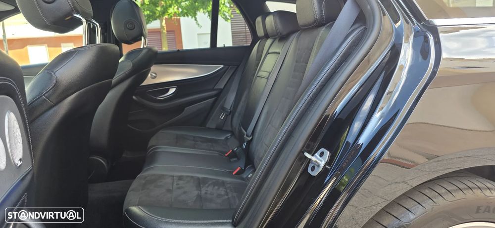 Mercedes-Benz E 300 de 9G-TRONIC AMG Line — fotografia 15