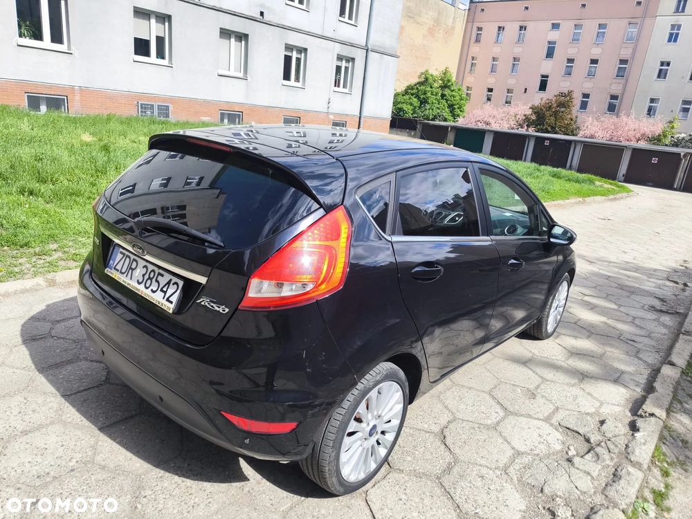 Ford Fiesta 1.6 TDCI Connection - 8