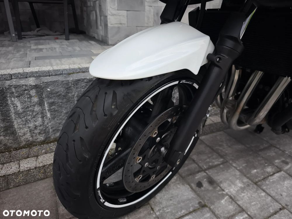 Suzuki Bandit - 24