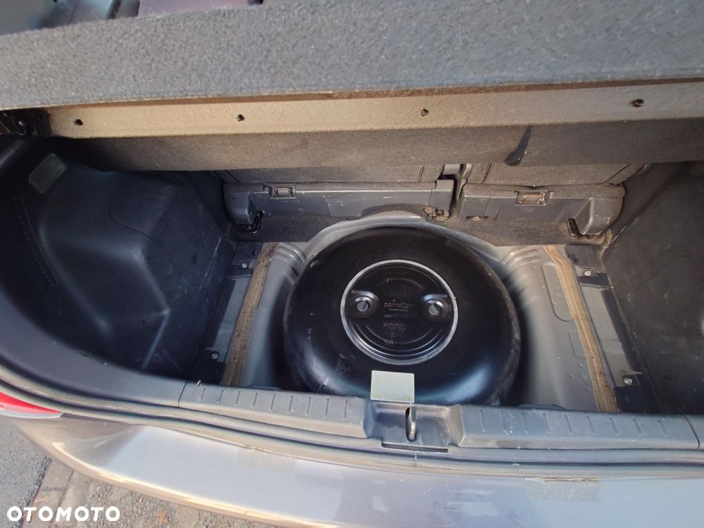 Toyota Yaris 1.0 VVT-i Luna - 13