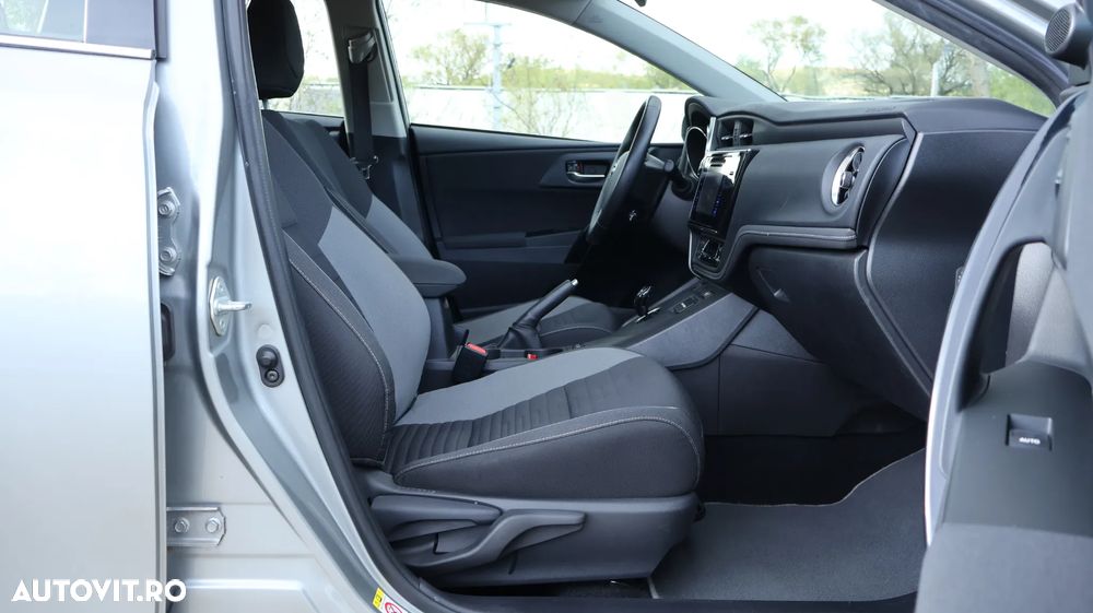 Toyota Auris - 8