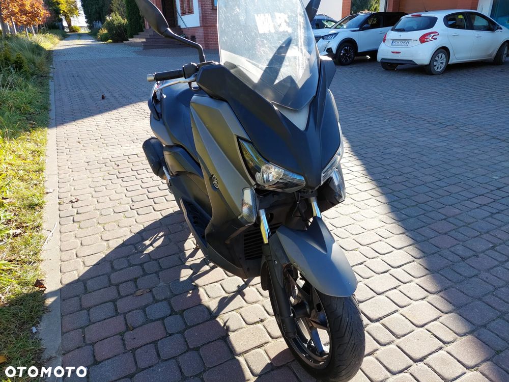 Yamaha X-max - 10