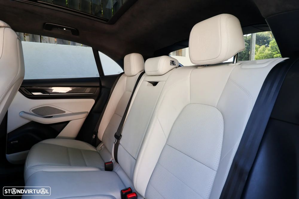 Porsche Macan Electric 4 - 23