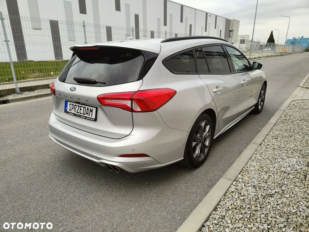 Ford Focus 1.5 EcoBoost Start-Stopp-System ST-LINE X - 4