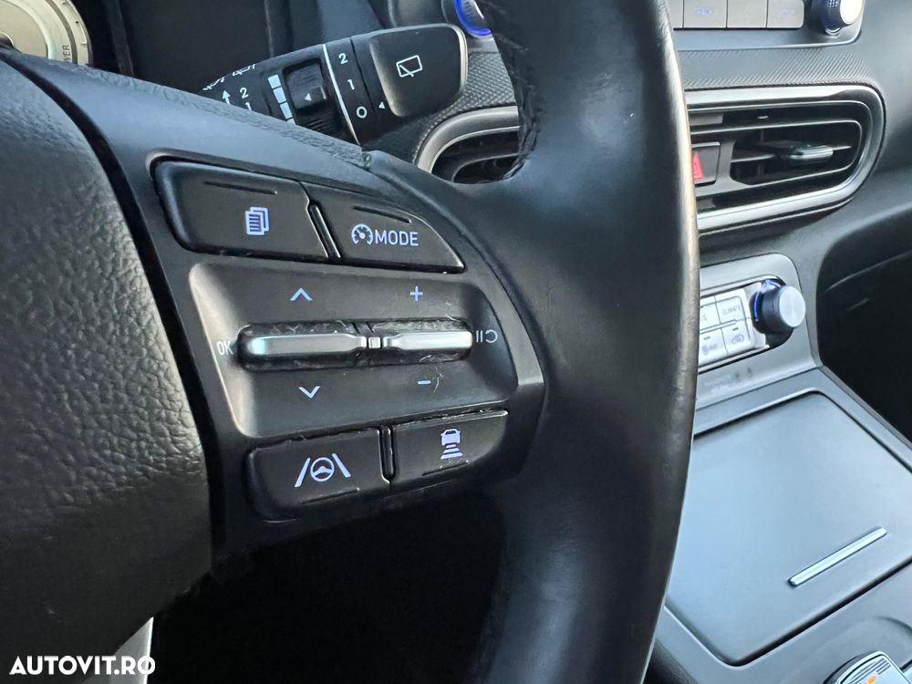 Hyundai KONA Select - 14