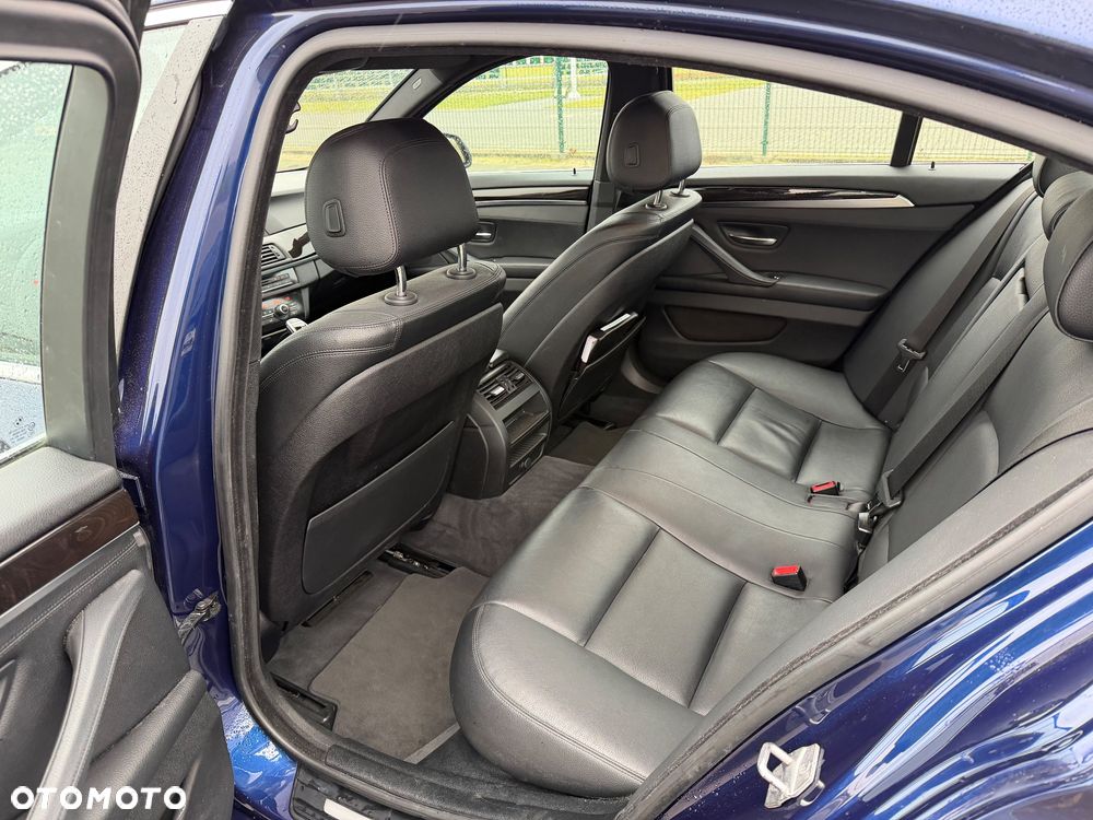BMW Seria 5 535i - 11