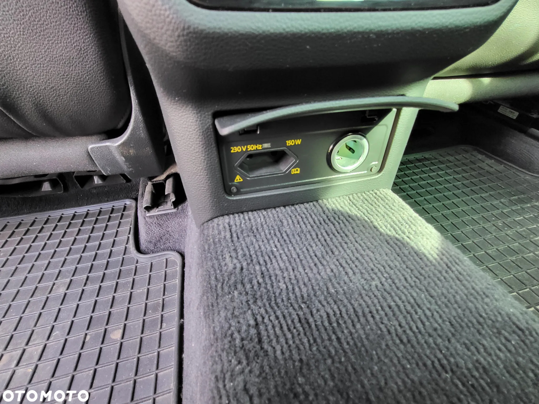 Volkswagen Passat 2.0 TDI SCR Highline - 24
