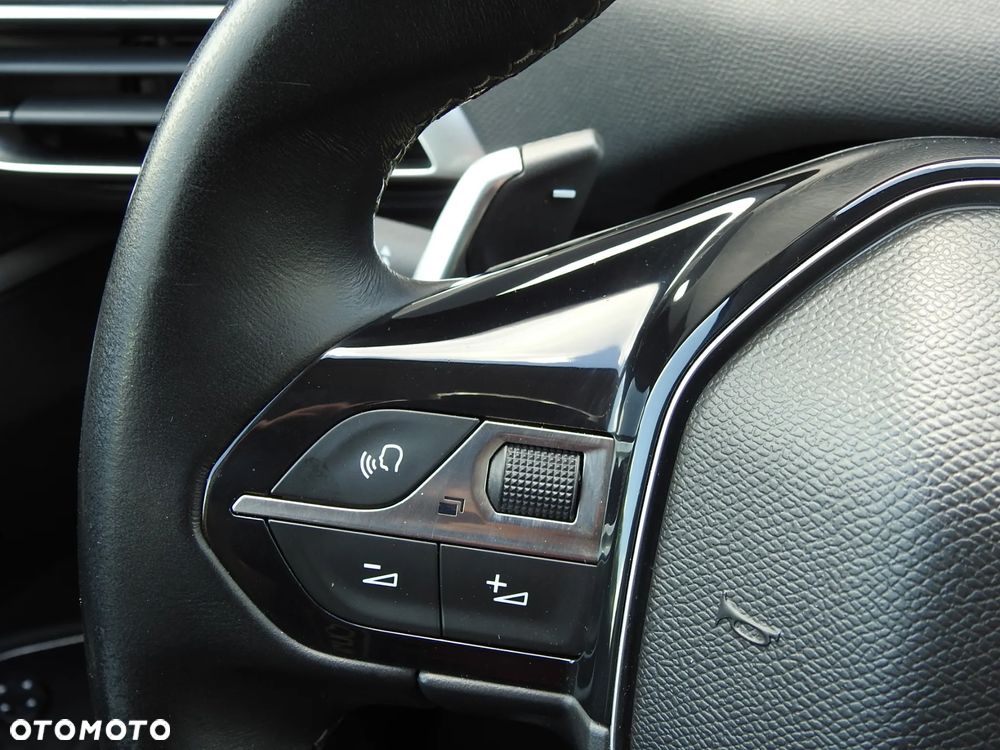 Peugeot 5008 1.6 BlueHDI Allure S&S EAT6 - 18