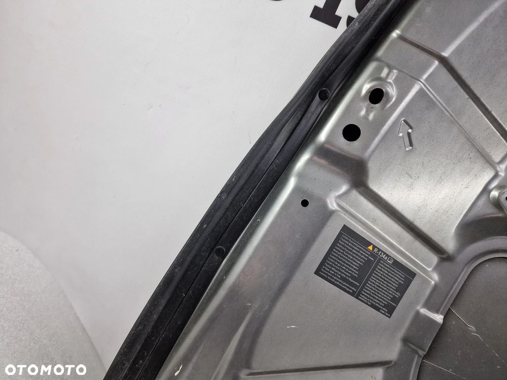 NISSAN NAVARA NP300 D23 15- MASKA + KOMPLET WEWNĘTRZNYCH USZCZELEK OD SPODU MASKI , NR AUKCJI NM14 - 23