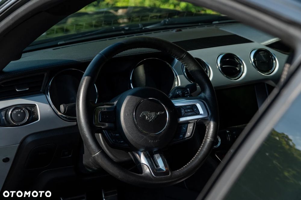 Ford Mustang 5.0 V8 GT - 8