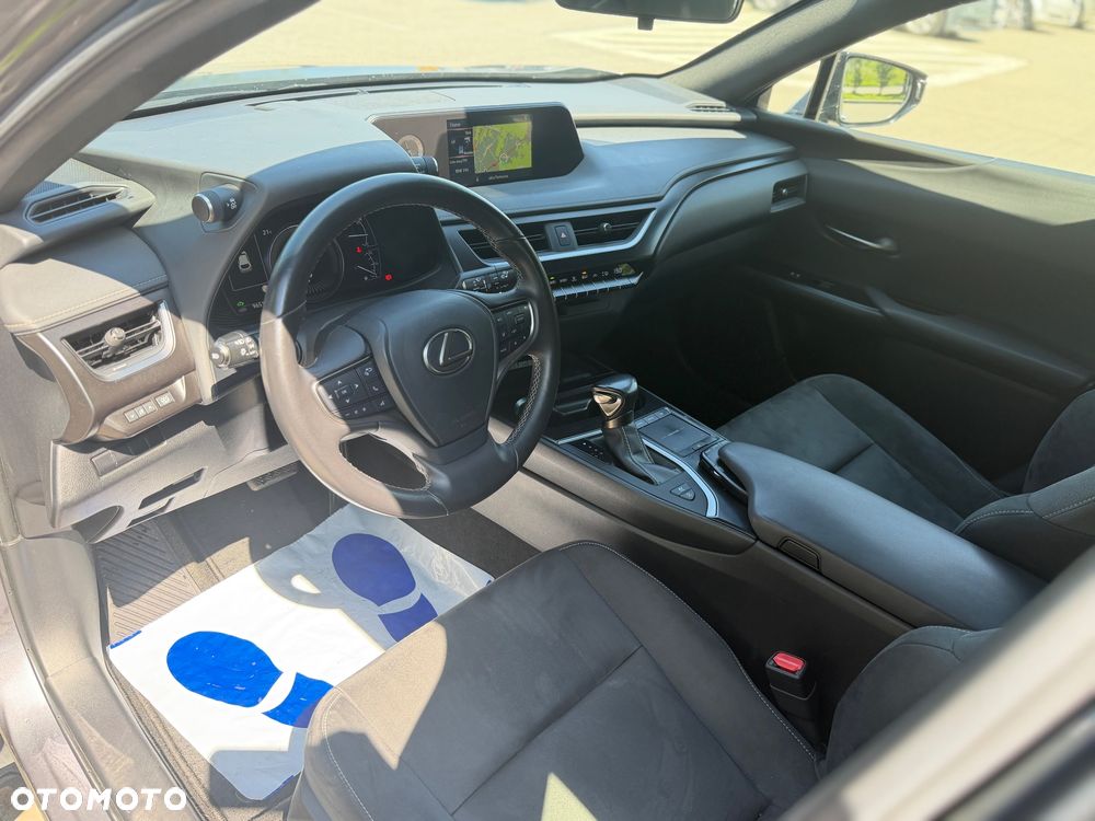 Lexus UX 250h GPF Business Edition AWD - 11